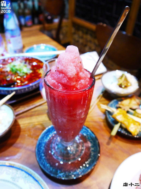 店小二串燒燒肉:店小二燒烤,夏天夜晚就是要大口吃肉大口喝酒阿!