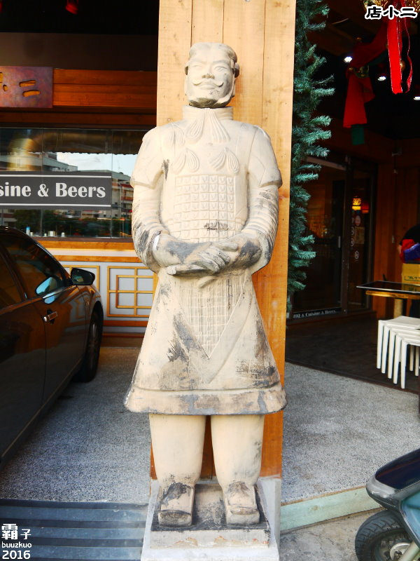 店小二串燒燒肉:店小二燒烤,夏天夜晚就是要大口吃肉大口喝酒阿!