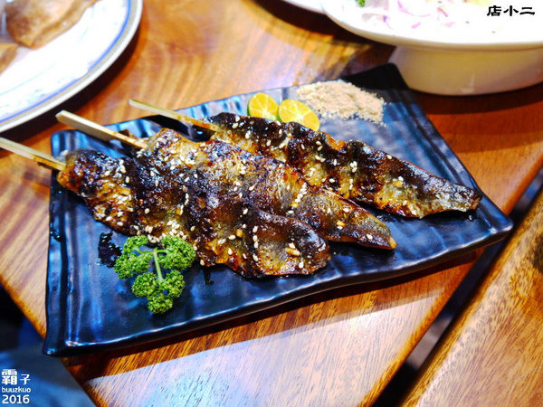 店小二串燒燒肉:店小二燒烤,夏天夜晚就是要大口吃肉大口喝酒阿!