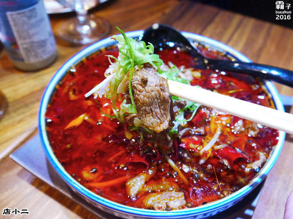 店小二串燒燒肉:店小二燒烤,夏天夜晚就是要大口吃肉大口喝酒阿!