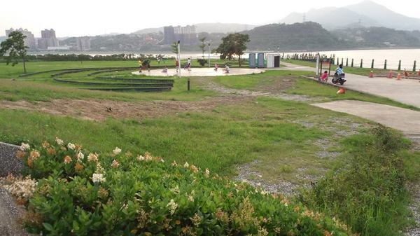 社子島島頭公園:【台北景點】社子島頭公園3D彩繪