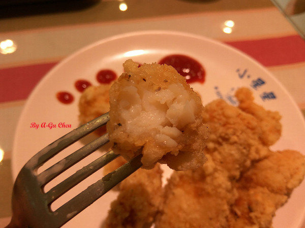 小星星義大利麵(小星星義大利麵新光三越中山店)：【臺南Ω中西區】小星星義大利麵。義大利麵、燉飯、招牌炸雞肉串