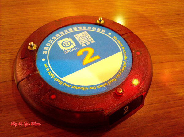 星丼食堂(遠百成功店)：【臺南Ω東區】星丼食堂（遠百成功店）。讓人心動的超級海派丼