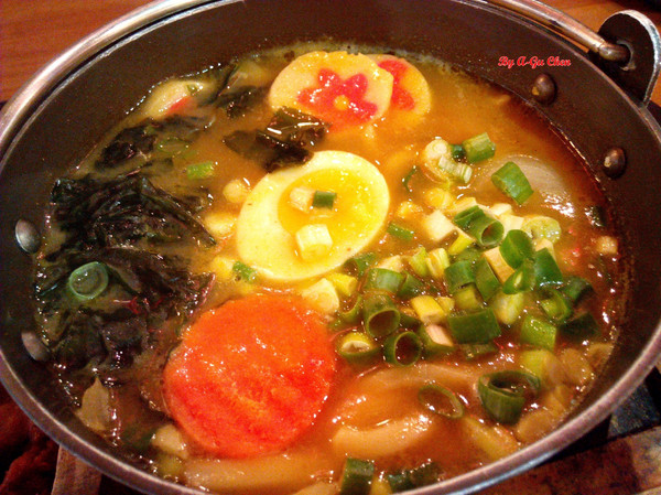 星丼食堂(遠百成功店)：【臺南Ω東區】星丼食堂（遠百成功店）。讓人心動的超級海派丼