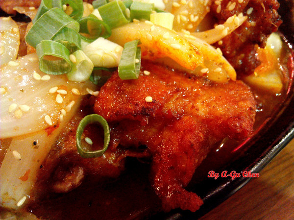 星丼食堂(遠百成功店)：【臺南Ω東區】星丼食堂（遠百成功店）。讓人心動的超級海派丼