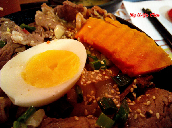 星丼食堂(遠百成功店)：【臺南Ω東區】星丼食堂（遠百成功店）。讓人心動的超級海派丼