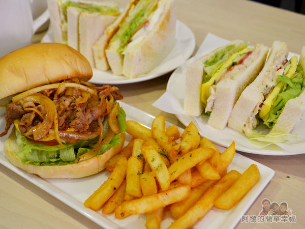 咬咬吐司11-我們的早餐