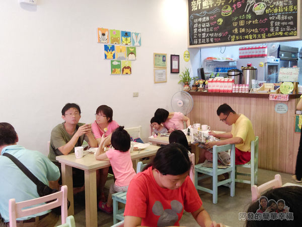 咬咬吐司03-用餐環境