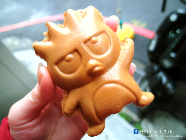 小猴子脆皮雞蛋糕：〖台中│美食〗小猴子脆皮雞蛋糕 ❤ 史奴比、哆啦A夢、喜羊羊、海綿寶寶、喬巴、麵包超人、Hello Kitty、皮卡丘、小小兵雞蛋糕，卡通迷們千萬別錯過!!