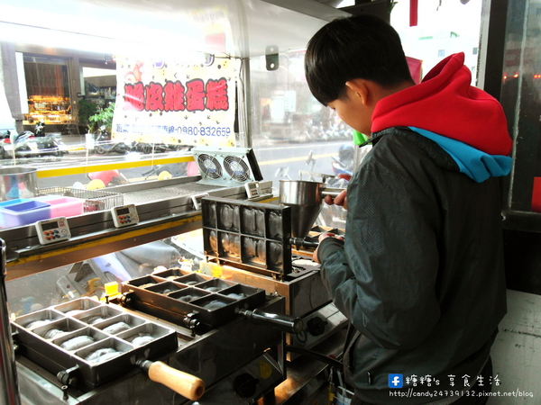 小猴子脆皮雞蛋糕：〖台中│美食〗小猴子脆皮雞蛋糕 ❤ 史奴比、哆啦A夢、喜羊羊、海綿寶寶、喬巴、麵包超人、Hello Kitty、皮卡丘、小小兵雞蛋糕，卡通迷們千萬別錯過!!