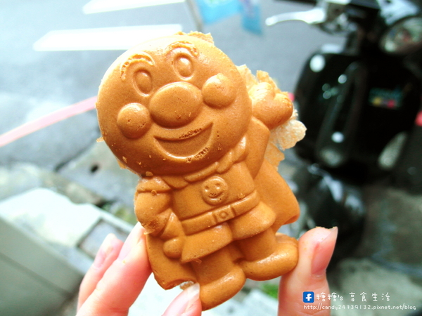 小猴子脆皮雞蛋糕：〖台中│美食〗小猴子脆皮雞蛋糕 ❤ 史奴比、哆啦A夢、喜羊羊、海綿寶寶、喬巴、麵包超人、Hello Kitty、皮卡丘、小小兵雞蛋糕，卡通迷們千萬別錯過!!