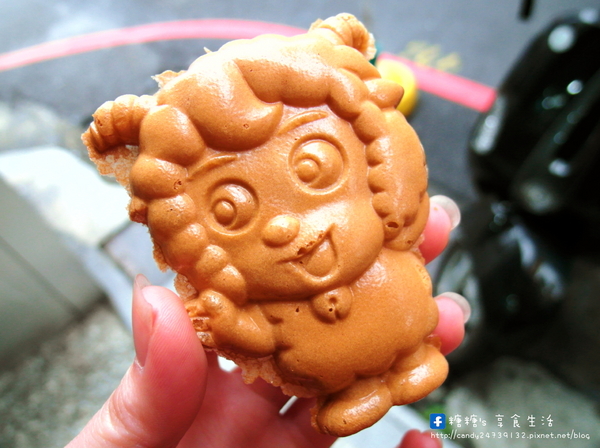 小猴子脆皮雞蛋糕：〖台中│美食〗小猴子脆皮雞蛋糕 ❤ 史奴比、哆啦A夢、喜羊羊、海綿寶寶、喬巴、麵包超人、Hello Kitty、皮卡丘、小小兵雞蛋糕，卡通迷們千萬別錯過!!