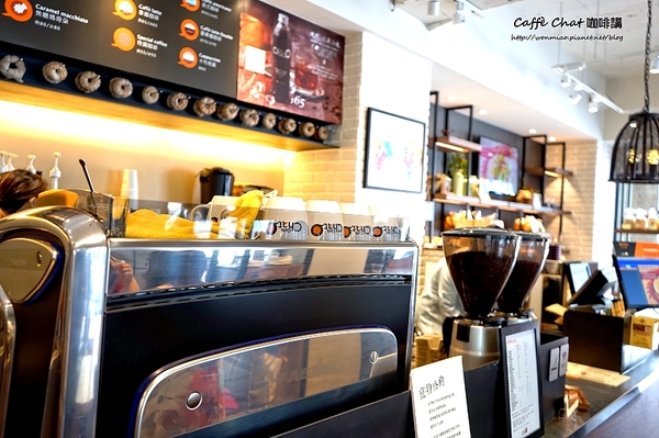 Caffè Chat 咖啡講(南京龍江店)：【捷運南京復興站平價咖啡廳 推薦】 世界評鑑90分以上的好咖啡, 量身烘焙Ｘ評比No. 1 ✿✿ Caffè Chat 咖啡講（南京龍江店）✿✿