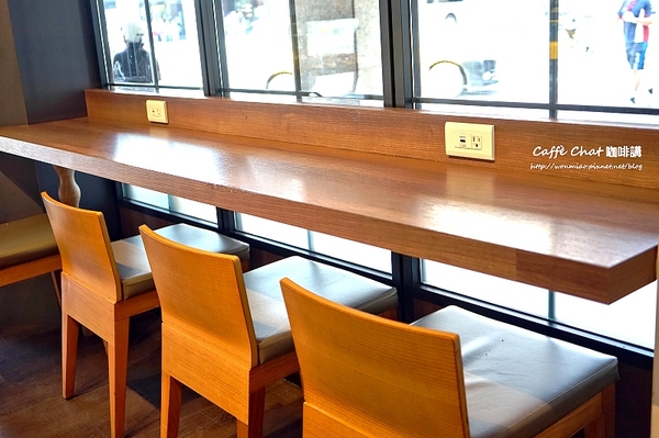 Caffè Chat 咖啡講(南京龍江店)：【捷運南京復興站平價咖啡廳 推薦】 世界評鑑90分以上的好咖啡, 量身烘焙Ｘ評比No. 1 ✿✿ Caffè Chat 咖啡講（南京龍江店）✿✿