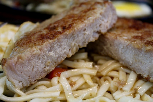 竹之青-牛排部屋：[小資女的午餐日記]台南東區勝利路 便宜份量多 竹之青-牛排部屋