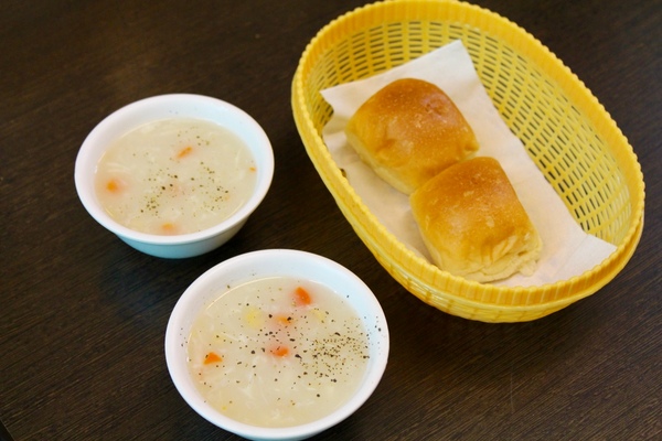 竹之青-牛排部屋：[小資女的午餐日記]台南東區勝利路 便宜份量多 竹之青-牛排部屋