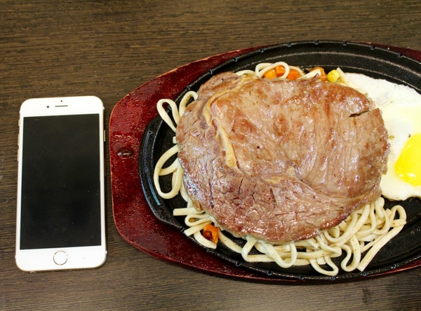 竹之青-牛排部屋：[小資女的午餐日記]台南東區勝利路 便宜份量多 竹之青-牛排部屋