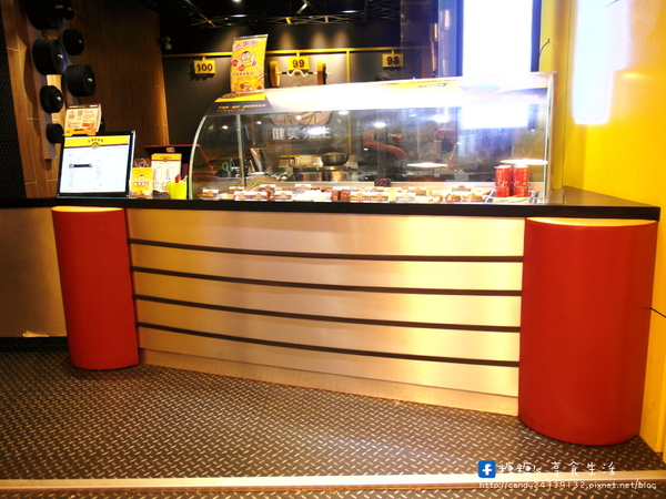 健美先生:〖台中│美食〗健美先生 ❤ 讓人越吃越涮嘴的激炸滷味,配上店家特製醬料及酸菜,美味一級棒!!