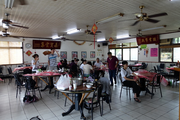 鄉村飲食店：(胖樺食記)桃園龍潭客家菜「鄉村飲食店」，菜餚道地下酒/不收服務費/平價