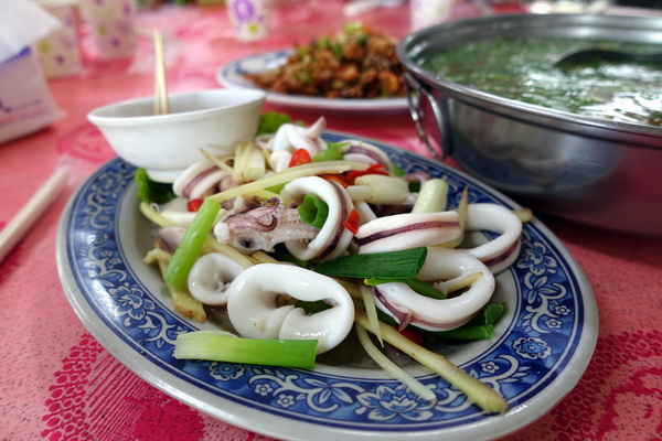 鄉村飲食店：(胖樺食記)桃園龍潭客家菜「鄉村飲食店」，菜餚道地下酒/不收服務費/平價