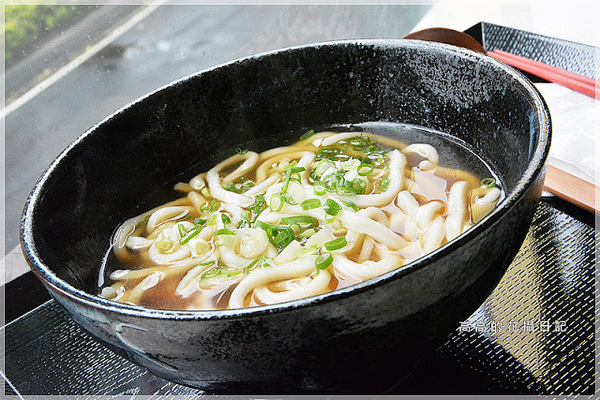 龜一烏龍麵：【高雄】苓雅區。龜一烏龍麵 （陽光大飯店二樓）