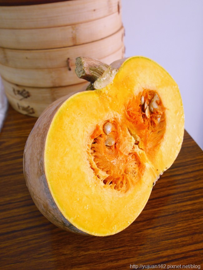 │食。台北三重│富華街巷口銅板美食。「三重太豪小籠包」早晨小確幸