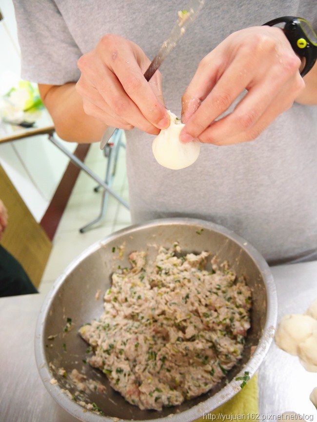 │食。台北三重│富華街巷口銅板美食。「三重太豪小籠包」早晨小確幸