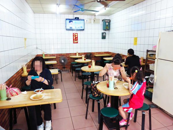 【板橋美食】興隆菜市場肉圓-江子翠捷運站便宜又好吃的肉圓