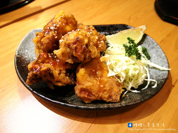 麵屋一龍拉麵專門店:〖台中│美食〗麵屋一龍拉麵專門店 ❤ 獨家青醬拉麵,湯頭濃郁不衝突,還有多汁鮮嫩的唐揚雞腿塊,讓你吮指回味,一吃就愛上他!!