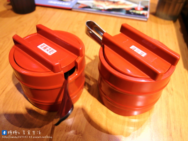 麵屋一龍拉麵專門店:〖台中│美食〗麵屋一龍拉麵專門店 ❤ 獨家青醬拉麵,湯頭濃郁不衝突,還有多汁鮮嫩的唐揚雞腿塊,讓你吮指回味,一吃就愛上他!!