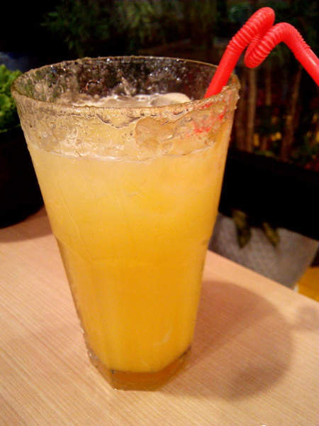 OMAYA春川炒雞(台南東門店)：☆口碑券No.7☆【臺南Ω東區】Omaya春川炒雞（東門店）。享用厚切牛排與辣炒雞排共譜的美味，再來杯萌萌棉花糖泡泡飲