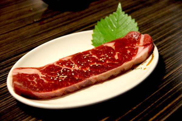 燒肉眾雙和板南店(雙和板南店):(新北。中和區美食) 『燒肉眾-雙和板南店』燒烤吃到飽。三種消費方案,任你挑,保證讓你吃飽飽,肚飽眼皮鬆! 好吃好睡好幸福~