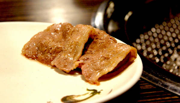 燒肉眾雙和板南店(雙和板南店):(新北。中和區美食) 『燒肉眾-雙和板南店』燒烤吃到飽。三種消費方案,任你挑,保證讓你吃飽飽,肚飽眼皮鬆! 好吃好睡好幸福~