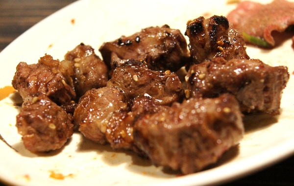 燒肉眾雙和板南店(雙和板南店):(新北。中和區美食) 『燒肉眾-雙和板南店』燒烤吃到飽。三種消費方案,任你挑,保證讓你吃飽飽,肚飽眼皮鬆! 好吃好睡好幸福~