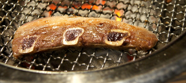 燒肉眾雙和板南店(雙和板南店):(新北。中和區美食) 『燒肉眾-雙和板南店』燒烤吃到飽。三種消費方案,任你挑,保證讓你吃飽飽,肚飽眼皮鬆! 好吃好睡好幸福~