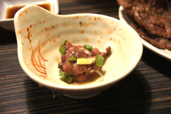 燒肉眾雙和板南店(雙和板南店):(新北。中和區美食) 『燒肉眾-雙和板南店』燒烤吃到飽。三種消費方案,任你挑,保證讓你吃飽飽,肚飽眼皮鬆! 好吃好睡好幸福~