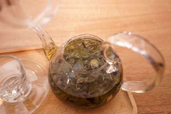 爺茶旅行 GRANDPA SPACE：【台南冷泡茶】【東區】GrandpaTea 爺茶｜從台北南下的店，手作茶飲好解渴～