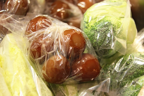 肉皮張滷味(台南忠義店):【台南】來自嘉義的肉皮張魯味 (忠義店),跟台南滷味不一樣的鹹香好滋味!