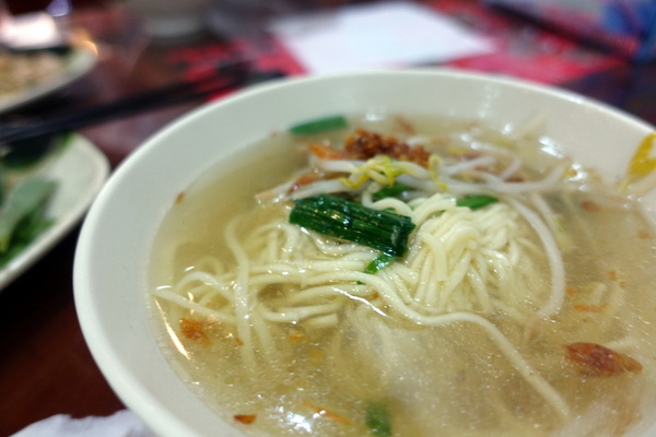 天橋下鵝肉專賣店:(胖樺食記)永和必吃平價小吃「天橋下鵝肉專賣店」,超級好吃的煙燻鵝肉還有各種讓人驚豔的小菜