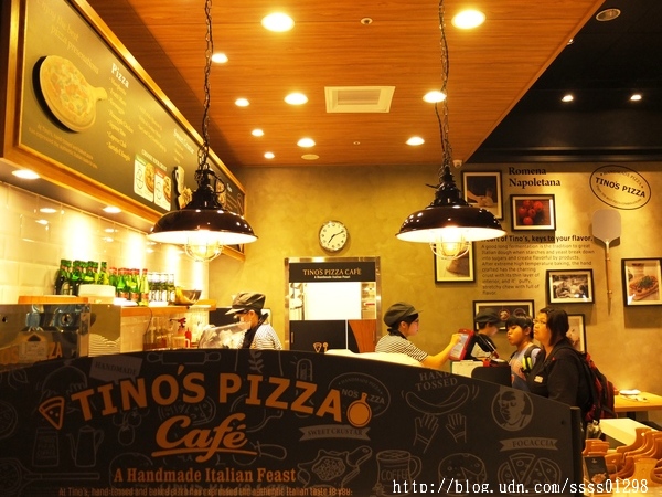 堤諾比薩 Tino's Pizza Café(高雄草衙道店)：【愛評口碑券】堤諾比薩Tino's Pizza/Cafe(高雄草衙道店)。珍奶加比薩的獨特滋味 餅皮一流 義式創意比薩驚奇必吃