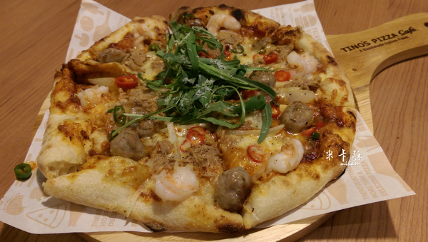 TINO'S PIZZA CAFE 堤諾比薩(高雄草衙道店):【高雄/食﹡前鎮】南臺灣初登場千萬別錯過.珍珠奶茶披薩超吸睛!.TINO'S PIZZA CAFE 堤諾比薩(高雄草衙道店)