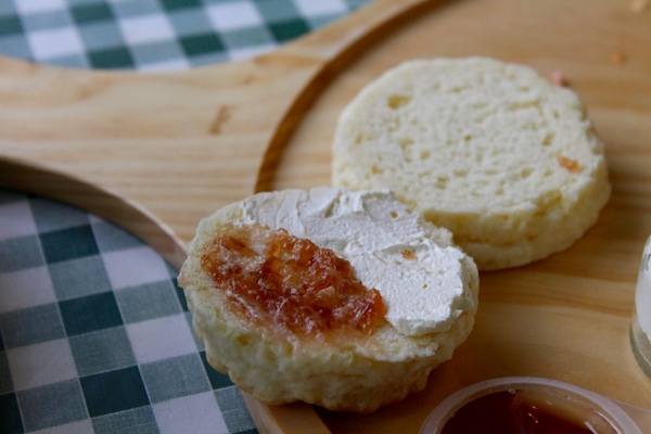 Daisy's Tearoom：[台南]正統英式下午茶 超厲害的司康與布朗尼  Daisy's Tearoom