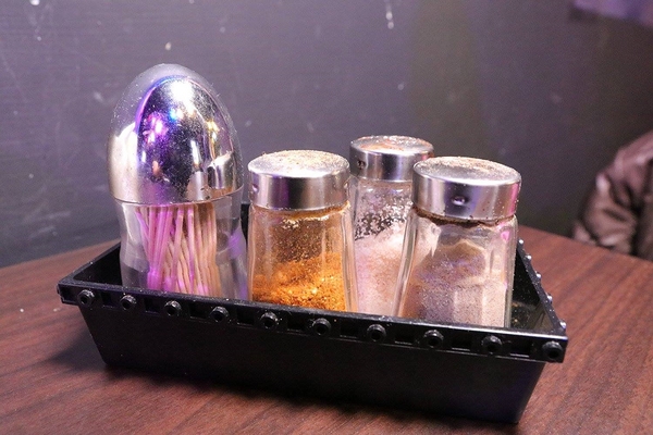 IN9 飲酒串燒：【新北市食記】IN9飲酒串燒Bar聖誕活動推出消費滿999即可抽禮物~下班或凌晨來串烤&飛鏢&酒吧以及宵夜和聊天的好去處