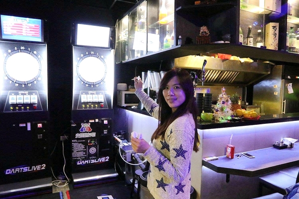 IN9 飲酒串燒：【新北市食記】IN9飲酒串燒Bar聖誕活動推出消費滿999即可抽禮物~下班或凌晨來串烤&飛鏢&酒吧以及宵夜和聊天的好去處