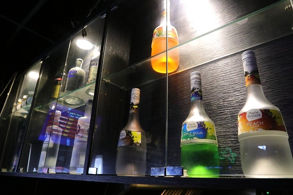 IN9 飲酒串燒：【新北市食記】IN9飲酒串燒Bar聖誕活動推出消費滿999即可抽禮物~下班或凌晨來串烤&飛鏢&酒吧以及宵夜和聊天的好去處