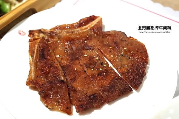 北芳園 專業精緻牛肉麵(信義店):【台北牛肉麵】台北旅遊觀光局指定台北必吃牛肉麵餐廳 / 食尚玩家推薦 ✿✿ 北芳園 專業精緻牛肉麵 ✿✿(完整菜單)