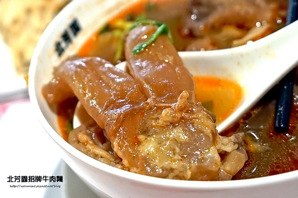 北芳園 專業精緻牛肉麵(信義店):【台北牛肉麵】台北旅遊觀光局指定台北必吃牛肉麵餐廳 / 食尚玩家推薦 ✿✿ 北芳園 專業精緻牛肉麵 ✿✿(完整菜單)