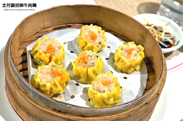 北芳園 專業精緻牛肉麵(信義店):【台北牛肉麵】台北旅遊觀光局指定台北必吃牛肉麵餐廳 / 食尚玩家推薦 ✿✿ 北芳園 專業精緻牛肉麵 ✿✿(完整菜單)