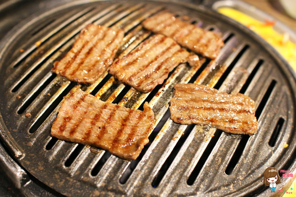 韓老大 韓式烤肉 海鮮九層塔 한으뜸：【食記】台北東區 韓老大한으뜸 海鮮九層塔 韓式料理 春川炒雞人參雞烤肉烤雞 打卡送韓國哈密瓜雪糕