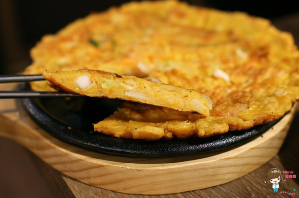 韓老大 韓式烤肉 海鮮九層塔 한으뜸：【食記】台北東區 韓老大한으뜸 海鮮九層塔 韓式料理 春川炒雞人參雞烤肉烤雞 打卡送韓國哈密瓜雪糕